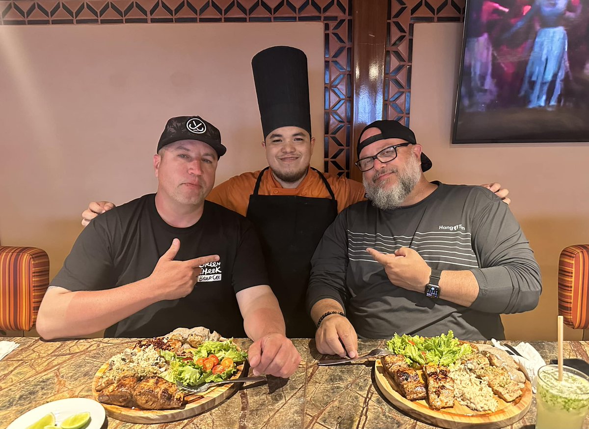 Would you like to visit a comfortable and elegant place with a relaxed and vibrant atmosphere? We invite you to visit San Lucero Restaurant &amp; Wine Bar.

San Lucero awaits you!

Open Table:
opentable.com.mx/r/restaurante-…