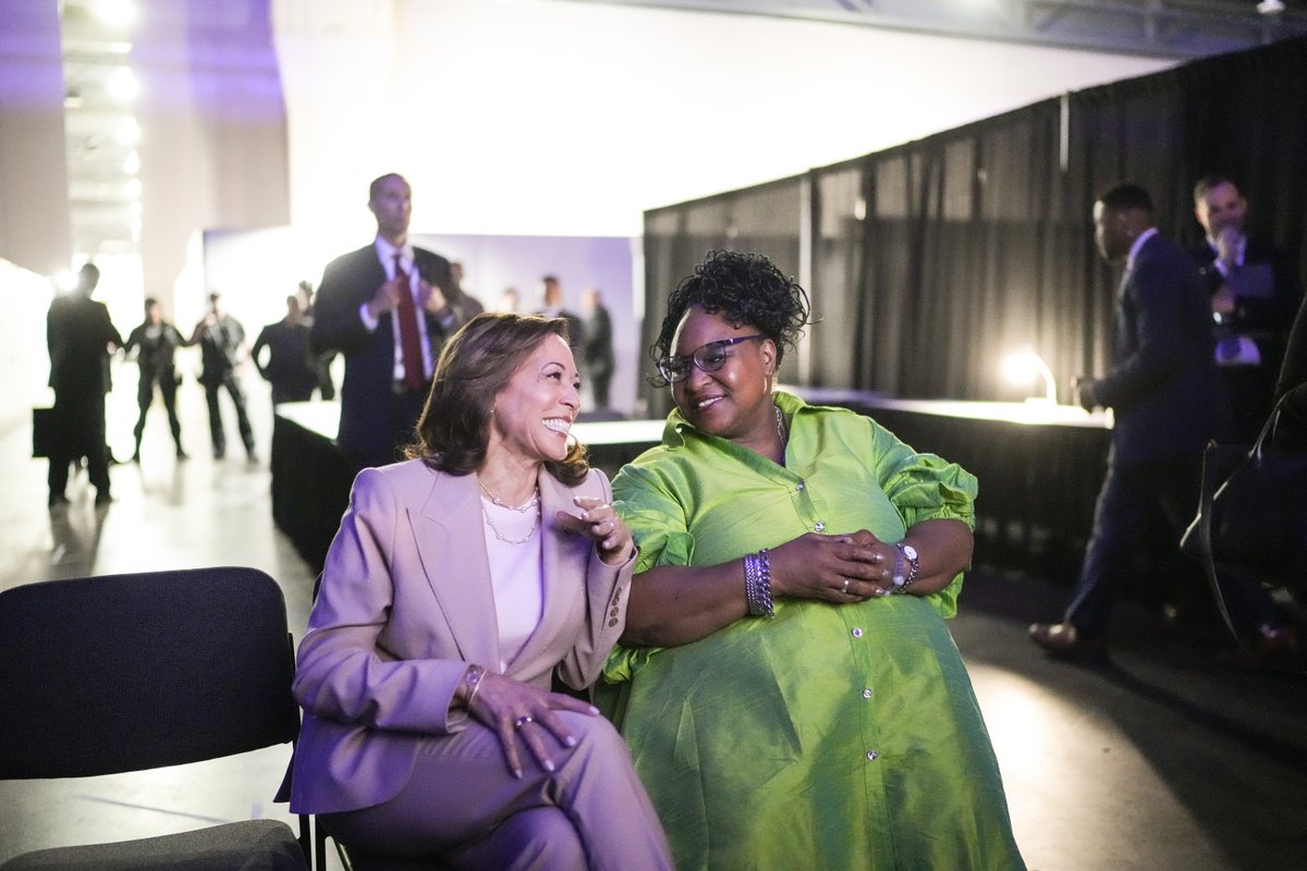 Lolita, it was nice to be with you in Philadelphia — and it’s always great to be in the house of labor. It is my honor to fight alongside you and all @SEIU members.