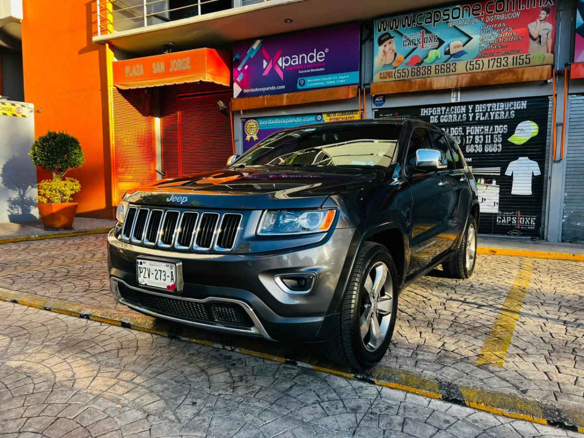 SeminuevoAutos's tweet image. Se vende Jeep Grand Cherokee 2015 Usado

  Precio: $ 349,900 MXN Fijo

  Transmisión: Automática

  Color: Gris

  Kilometraje: 70,000Km.

  Ubicación: Cuauhtémoc, Ciudad de México

  ref20913090 #MaxiPublica #AutosEnVenta