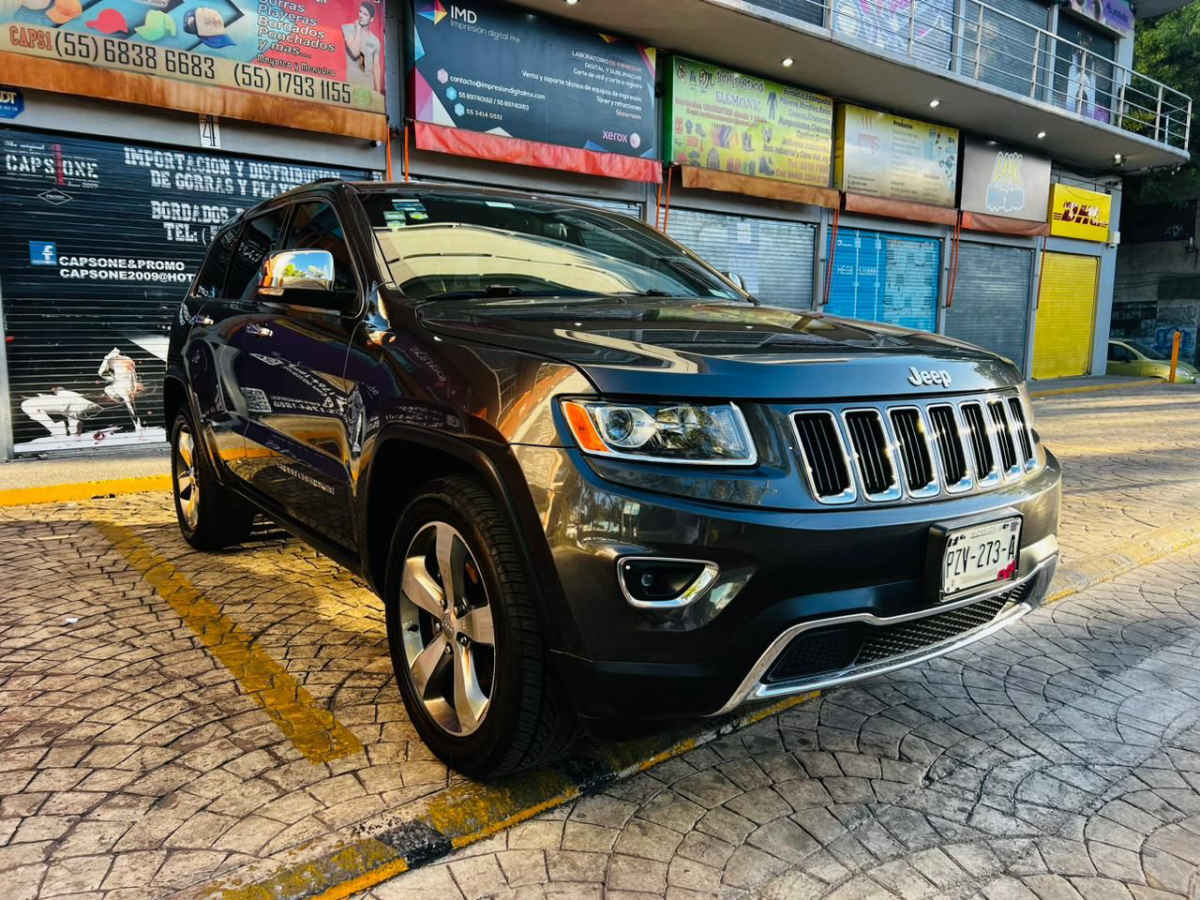 SeminuevoAutos's tweet image. Se vende Jeep Grand Cherokee 2015 Usado

  Precio: $ 349,900 MXN Fijo

  Transmisión: Automática

  Color: Gris

  Kilometraje: 70,000Km.

  Ubicación: Cuauhtémoc, Ciudad de México

  ref20913090 #MaxiPublica #AutosEnVenta