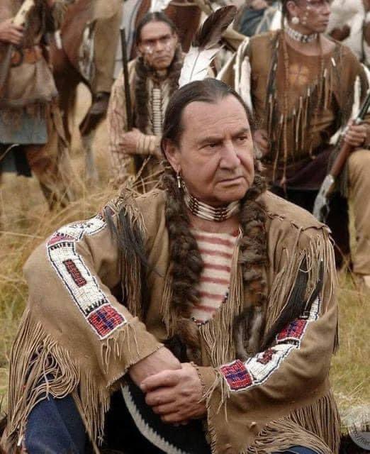 Osamuskwasis Roan tweet media