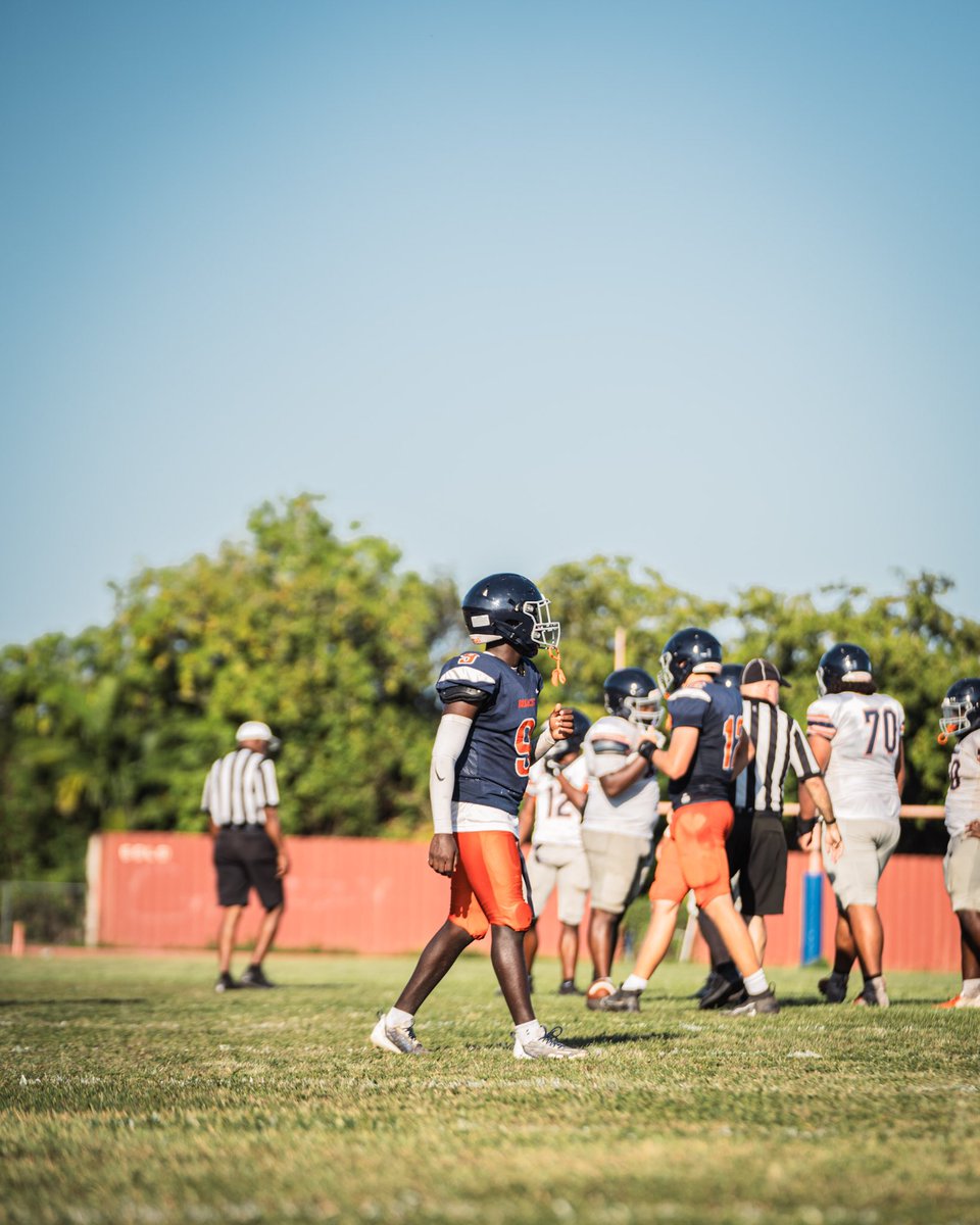 chriscanidate07's tweet photo. We balling baby #regularszn let’s do it😈🧡💙 https://t.co/I2KCxbK3Da