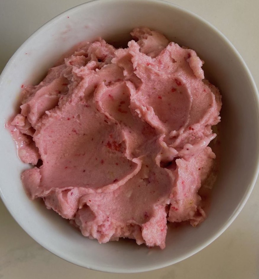 🧵: hilo para #edtwt  ♡ 
— recetas low cal de helado que encontré en tt