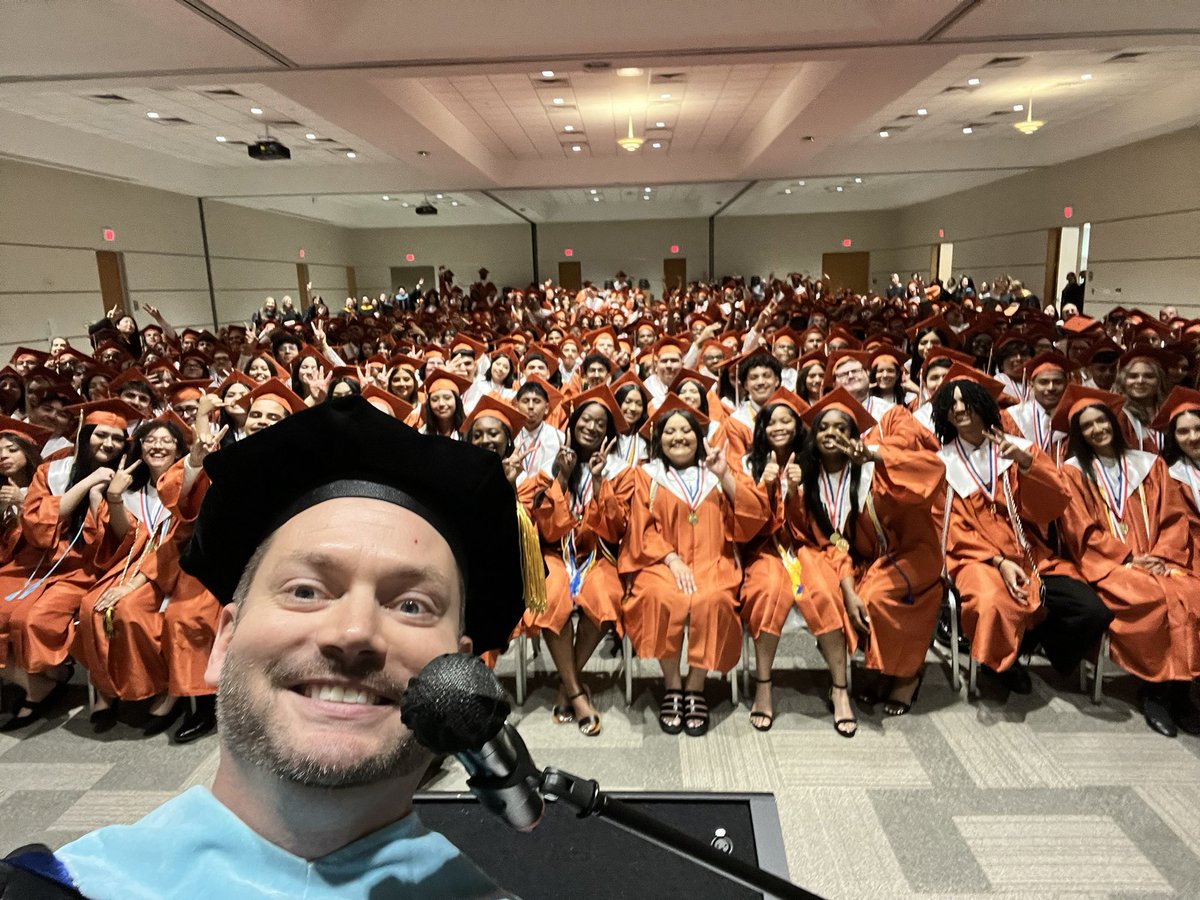 JordoSimmons's tweet image. Congratulations Class of 2024!!!! What a year it has been, I am so proud you. @westmesquitehs #westsidebestside