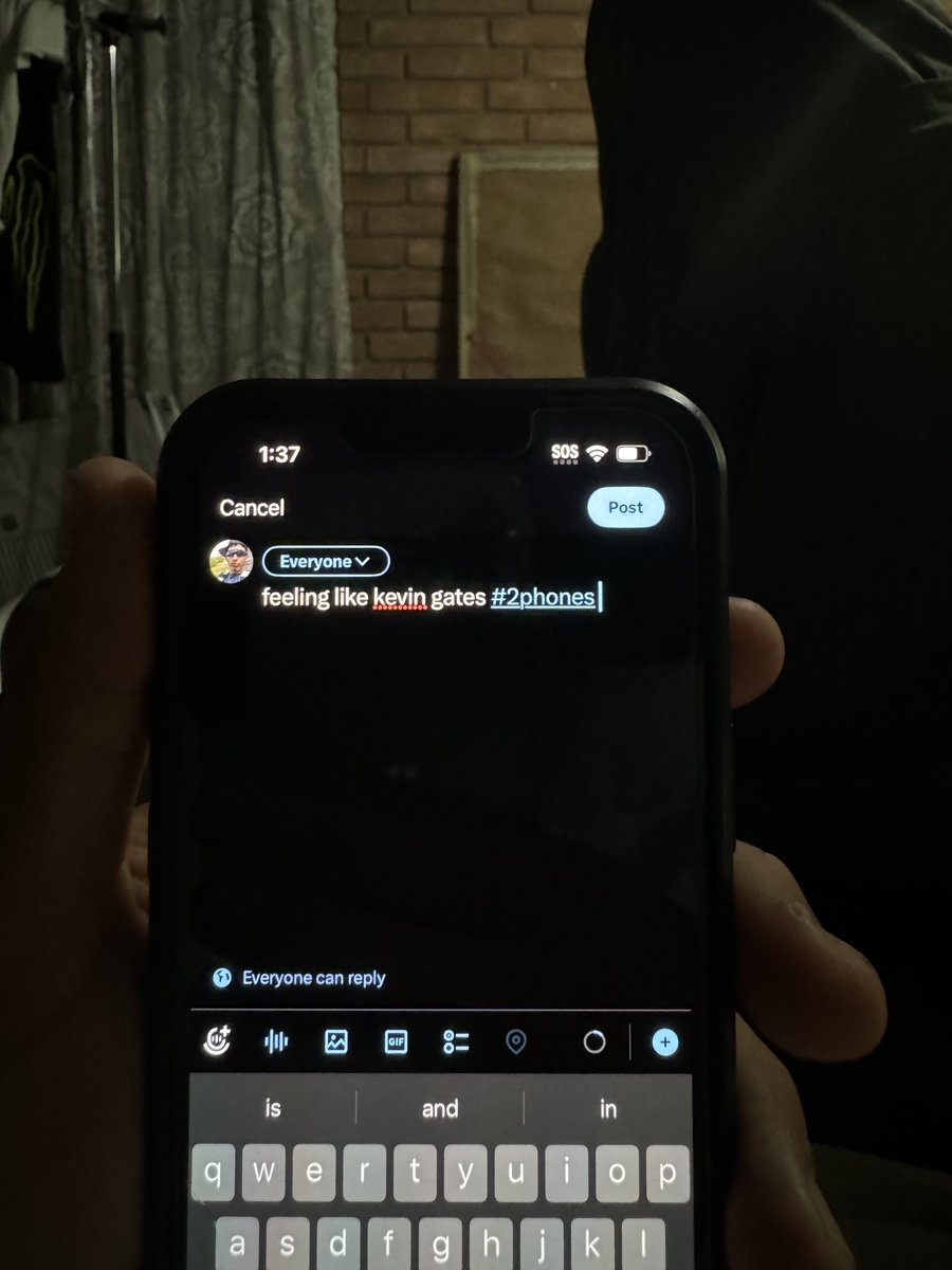 ijustbeenrich's tweet photo. feeling like kevin gates #2phones https://t.co/r04dugwit8