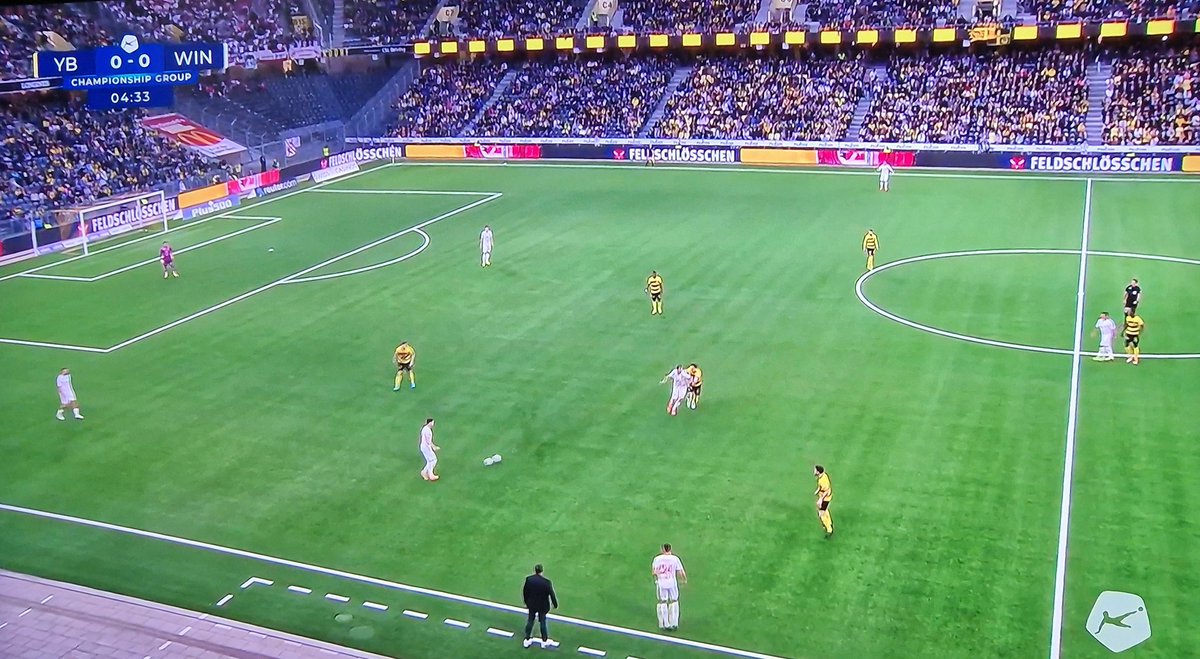 FootballSwissEN's tweet photo. Underway at the Wankdorf and in the other two matches.
The second consecutive season that this fixture takes place on the final day. It is also Patrick Rahmen's last game in charge of Winti before switching to YB next season. https://t.co/Q6POEVATcA