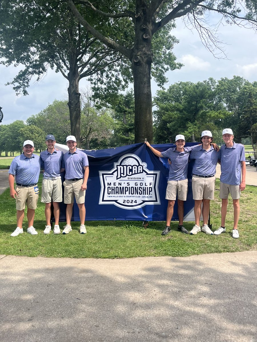 11th/22 at nationals this week. Proud of this group!

Congratulations to Luke on earning NJCAA Honorable Mention All-American honors, as well as being named GCAA/Ping Second-Team All-American. 

A huge thank you to our four sophomores as they move on! Loved watching them grow.