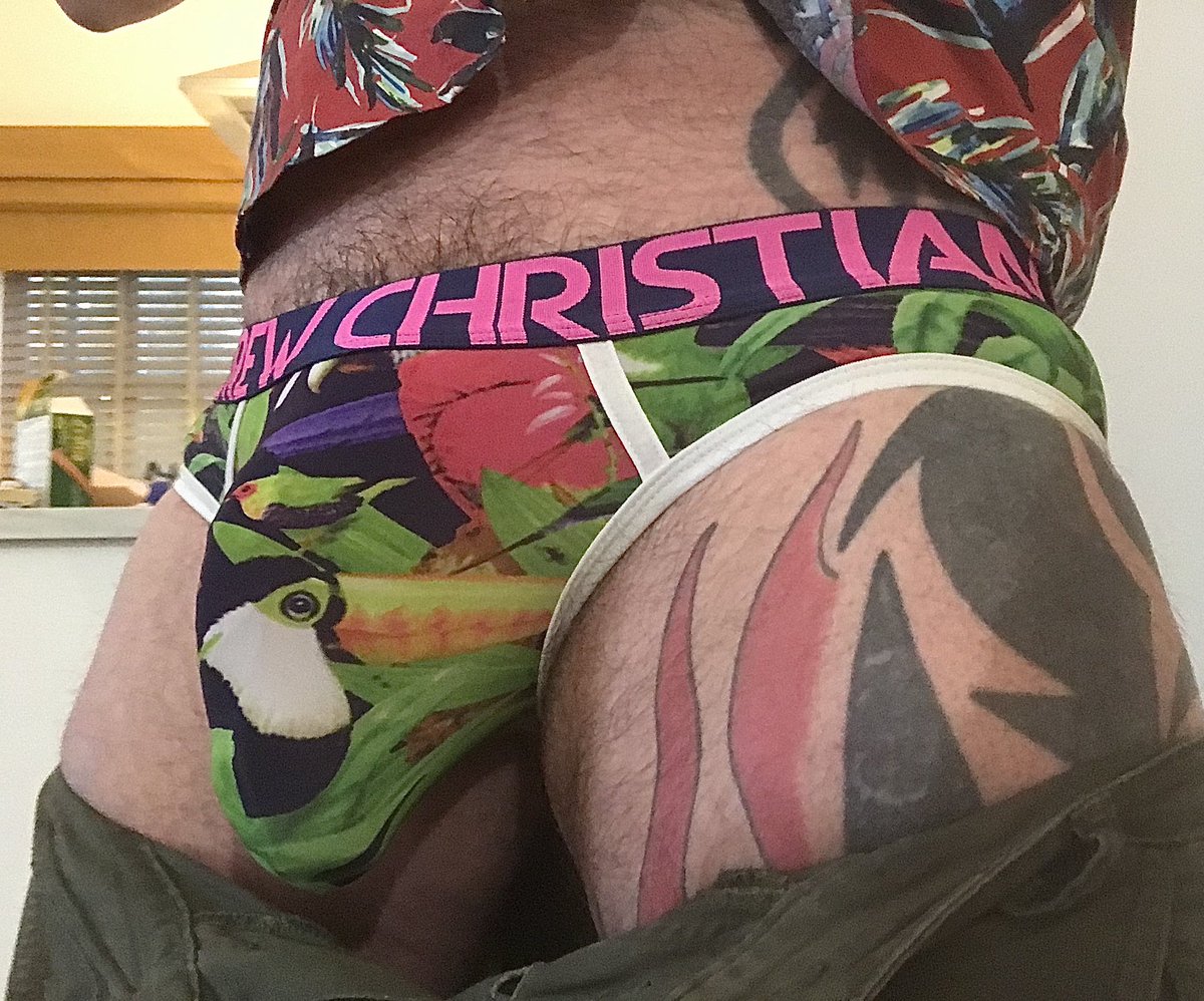 The Almost Naked pouch in these #briefs allows plenty of room for the mischief maker, even when he gets excited checking out you lot. 🧔🏻‍♂️🌈🩲🦜🍆🍆🍆🙈🔥#bulge #bigbulge #bigdick #trusa #calzones #andrewchristian #dick #vpl #dickprint #hairygay #mensbriefs #gayx #gaytwitter #cock