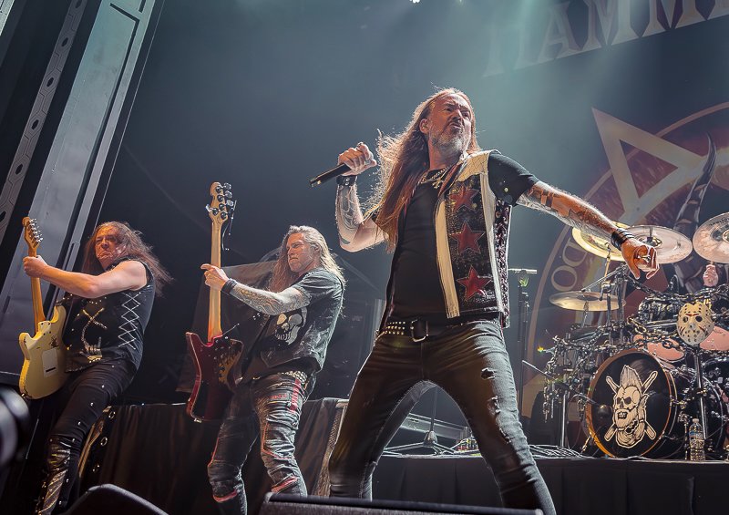 Monday night on tour with @KamelotOfficial, @HammerFall fell upon @RoxianTheatre - QRO photos: qromag.com/concert_galler…