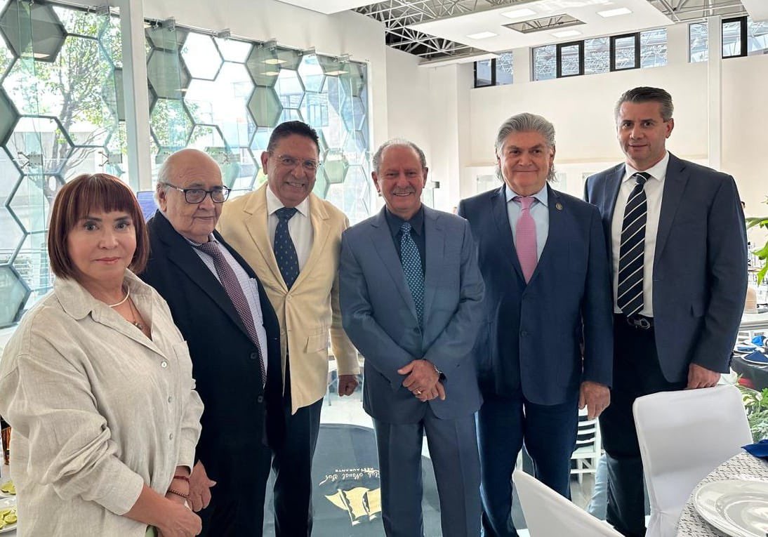 La vida está hecha para los buenos amigos y las grandes aventuras. 

Les deseo un excelente fin de semana.