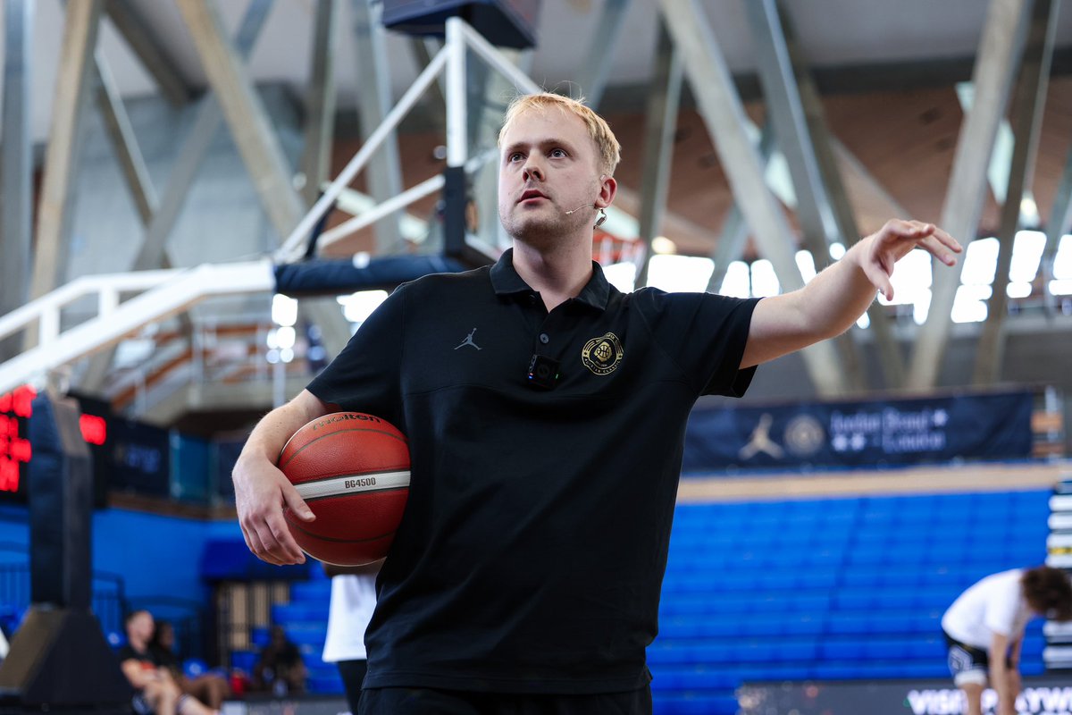 Coaching Clinic action on day one of the Classic. 

#HASC24 | <a href="/BCAUK/">BCAUK</a>