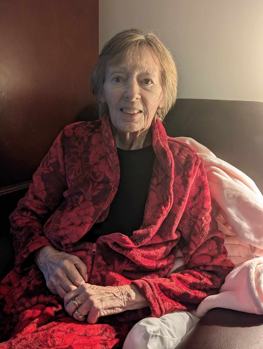 One year ago today you took your last breath  . . . the year has gone so damn fast. I miss you - 'til we meet again mummy 🩷