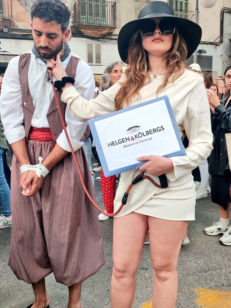 Segurament feim tard, però #SenseLímitsNoHiHaFutur. Quina injecció d'autoestima tan necessària...