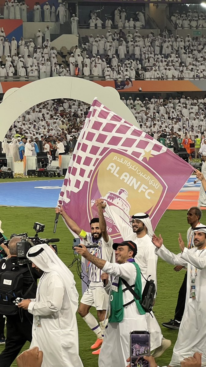 b9vkk's tweet photo. من له عوايد مايخليها🔥💜 https://t.co/u5NuJTkCsy