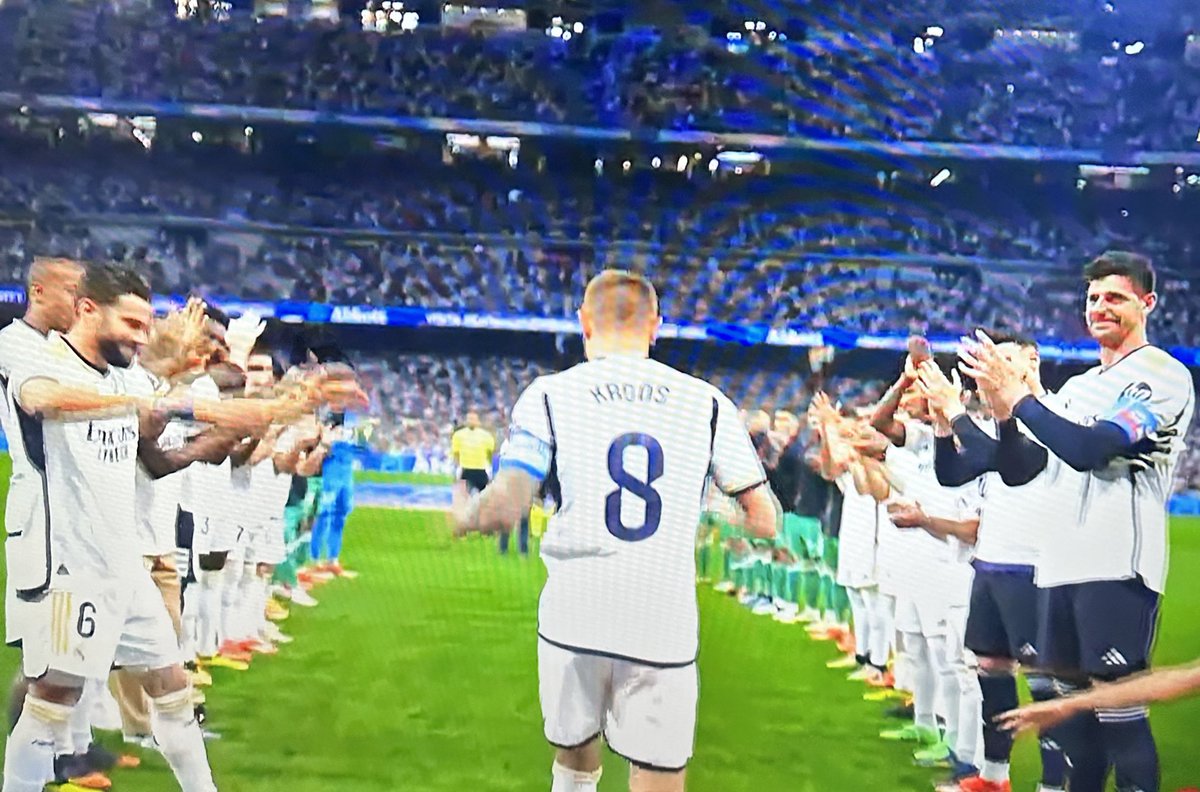 GUARD OF HONOR FOR TONI KROOS 👑