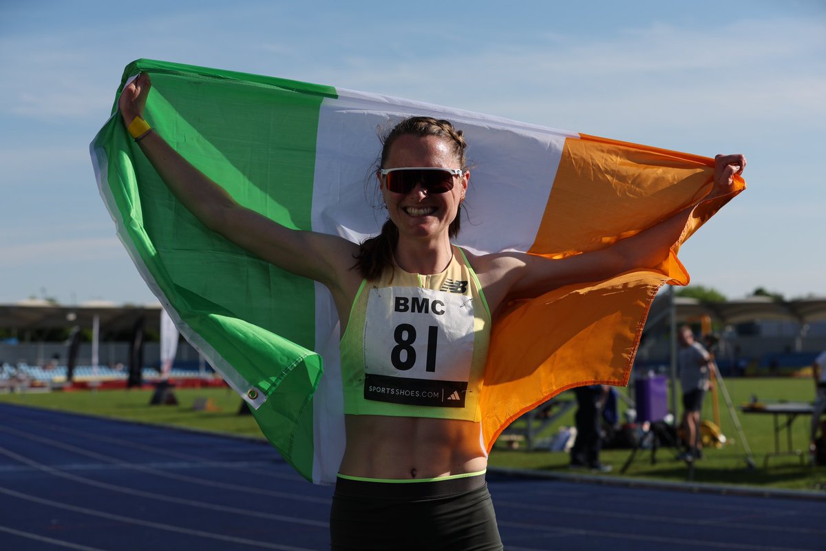 Ciara Mageean has become the first Irish woman to break 1:59 for 800m, clocking 1:58.52 this evening 🤩 Ciara features in the summer edition of Irish Runner Magazine which is available to pre-order now ⬇️ tinyurl.com/yutdus7t 📸 @James_Athletics #IrishRunner