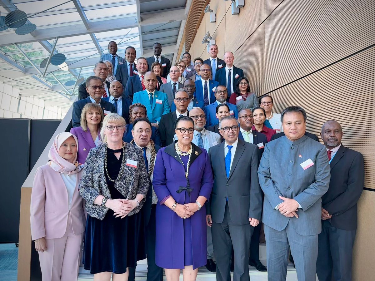 My sister @PScotlandCSG, thank you very much for hosting today the @commonwealthsec Health Ministers meeting ahead of the #WHA77. Together, we will continue to work towards more resilient health systems and healthier populations.