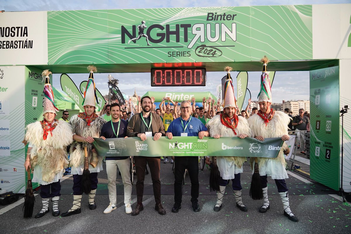 BinterNightRun's tweet photo. Despega 🛫🏃🏻♀️➡️🏃🏻➡️ la distancia 5k
#binternightrunseries https://t.co/UEpT61tlQK