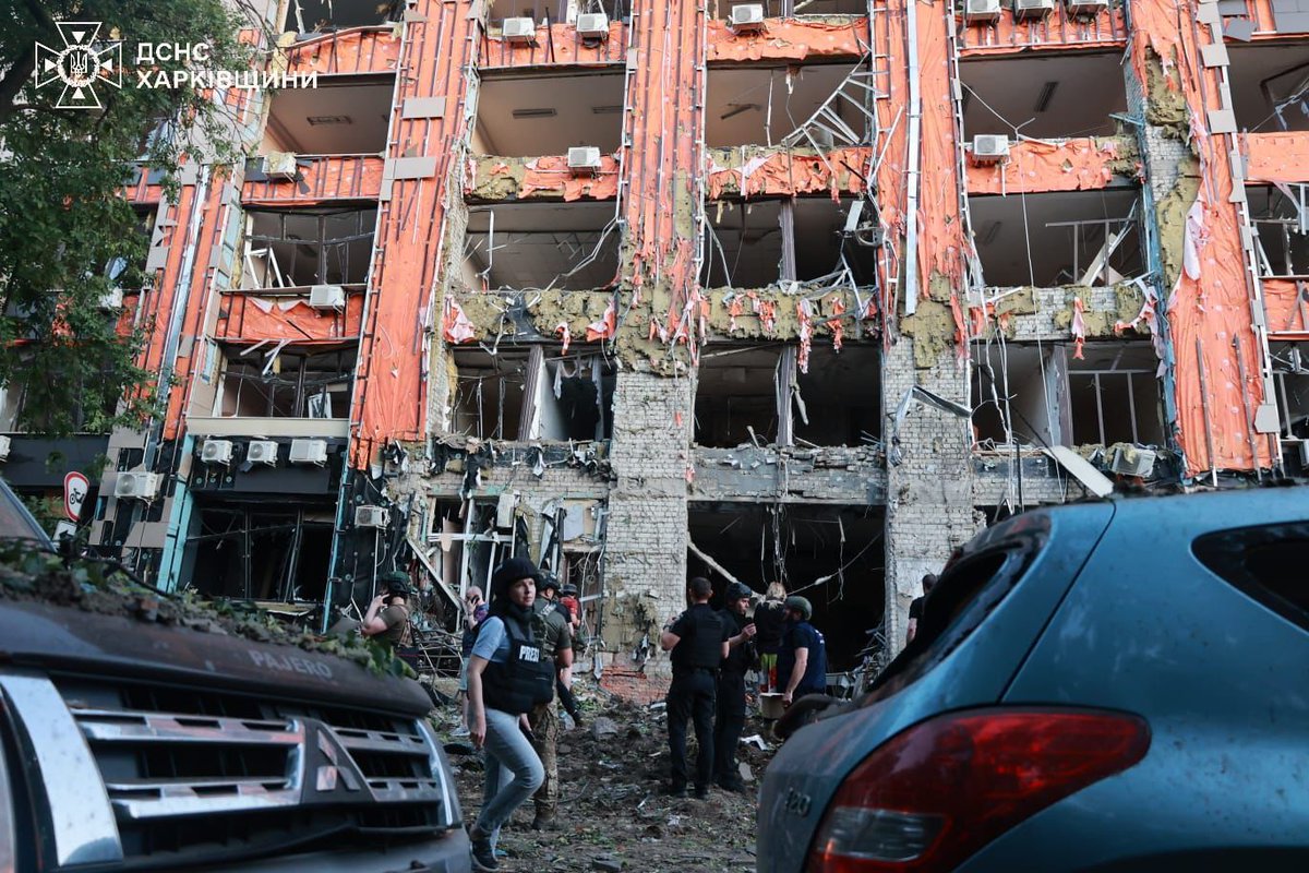 For the entire day, Kharkiv has been under Russian terrorist strikes. The air raid in the Kharkiv region has been ongoing for more than 12 hours.

Guided aerial bombs and missiles are targeting the ordinary buildings of Kharkiv, the ordinary civilian life of the city. A