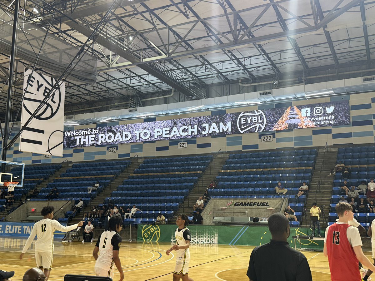 🎩🪄 MAGIC NUMBER:  2

Ohio Buckets 2025 (EYCL) take down previously undefeated (9-0) Mokan Select (MO) to gain top spot with two to go in the <a href="/NikeEYB/">EliteYouthBasketball</a>.

A colossal win, led by:
• <a href="/BraylonM34/">Braylon Morris</a> 30 pts (6 - 3PT)
• <a href="/leach_makhi/">makhi leach</a> 28 pts
• <a href="/jason_henlon1/">Jason Henlon</a> 16 pts
• <a href="/yeajaay1/">JAY</a> 15 pts