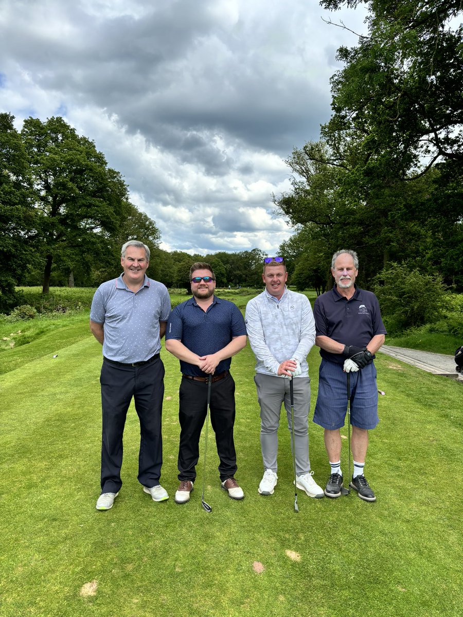A great day to play golf today! And that’s certainly showed in the Captain’s vs Past Captain’s match (with a few ringers!)

The course was in fabulous condition, and a great day was had by all ⛳️ 

#golf #golfclub #berkhamsted #berkhamstedgolfclub