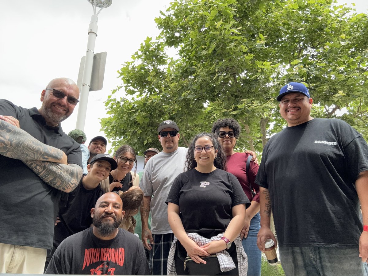 RevRudyRubio's tweet photo. The crew out and about evangelizing our neighborhood! #HoodGrace #RCLA #Lynwood #18ZERO3 #ReformedChurchLosAngeles https://t.co/PyzfqKhf1U