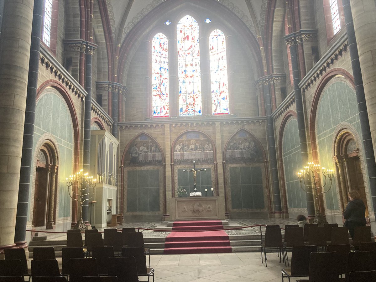 euro_tour's tweet image. ブレーメン(ドイツ)。
本日の風景より。
②聖ペトリ大聖堂
市庁舎の隣りにあるゴシック様式の大聖堂。