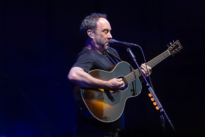 Last Wednesday, @davematthewsbnd kicked off their summer '24 tour at @midfloridaamp - QRO live review & photo gallery: qromag.com/dave-matthews-…