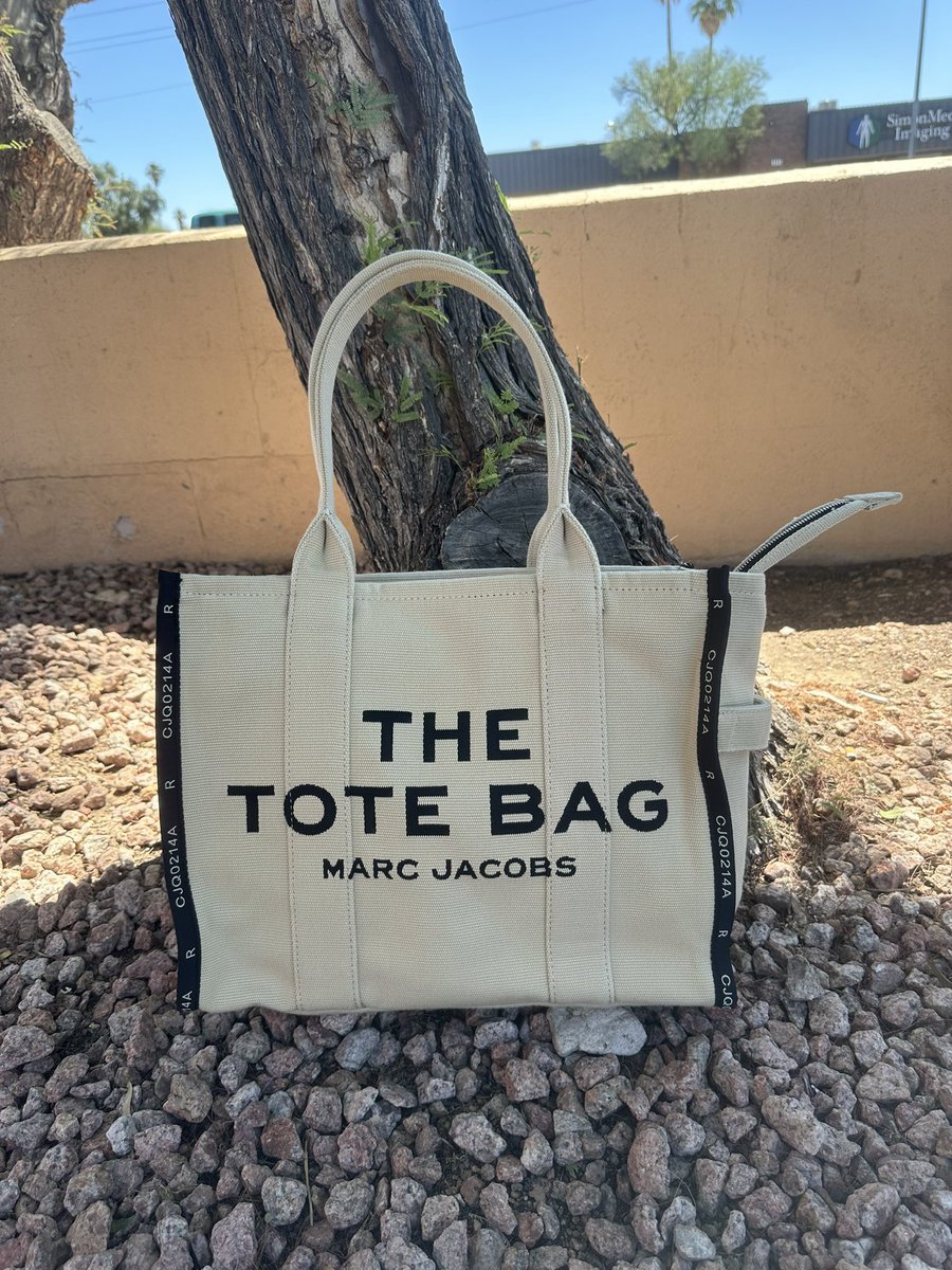 Marc Jacobs! Open til 9pm! #used #clothing #clothes #fashion #mesa #sustainability #recycle #budget #cheap #namebrandexchange #recycledleather #resale #local #trade #arizona #sustainablefashion #jeans #denim #mesaaz #designer #marcjacobs #handbag #purse