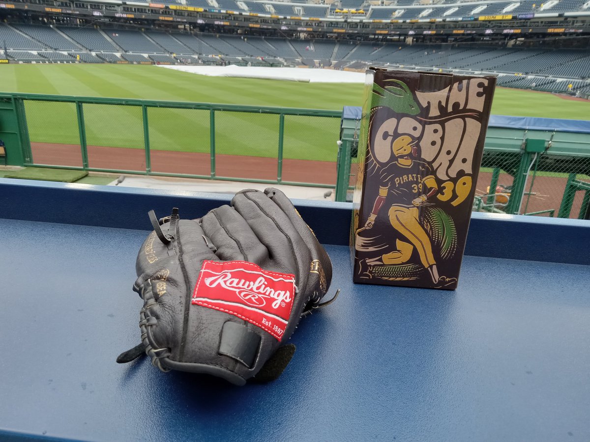 bobbycheech1's tweet photo. #Cobra #LetsGoBucs https://t.co/lusnCD3t1o