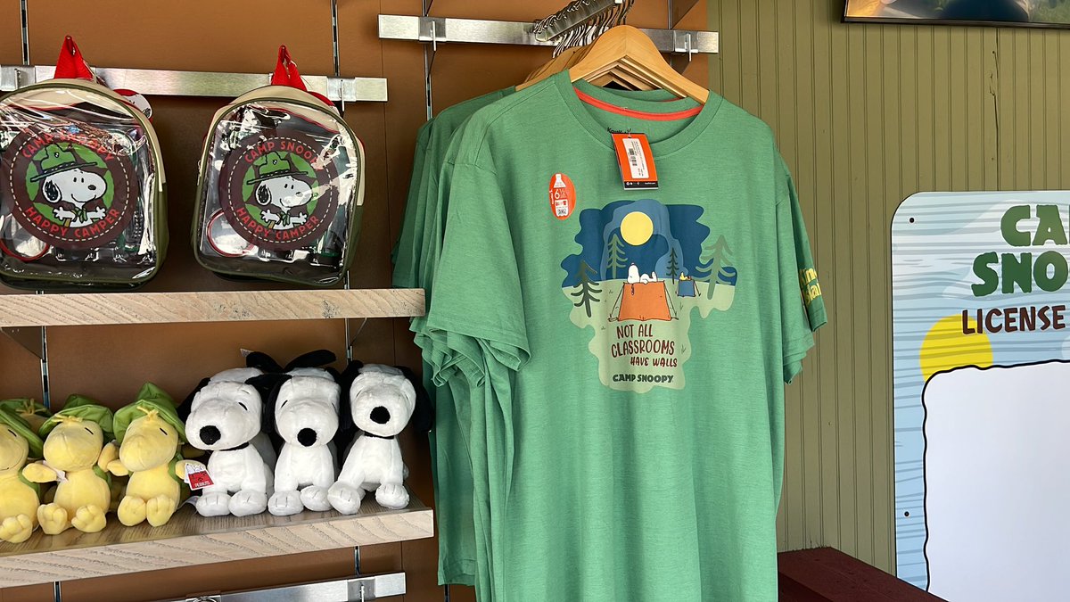 BuckeyeCoaster's tweet photo. Camp Snoopy Merchandise now available at its own stand located at the #FunPix location for Snoopyโs Soap Box Racers and Woodstockโs Air Rail!
This is the first #FunPix booth at @KingsIslandPR that is for two rides! #kingsIsland #campsnoopy #KIMerchandise #buckeyecoasters https://t.co/9lMpVxrXXx