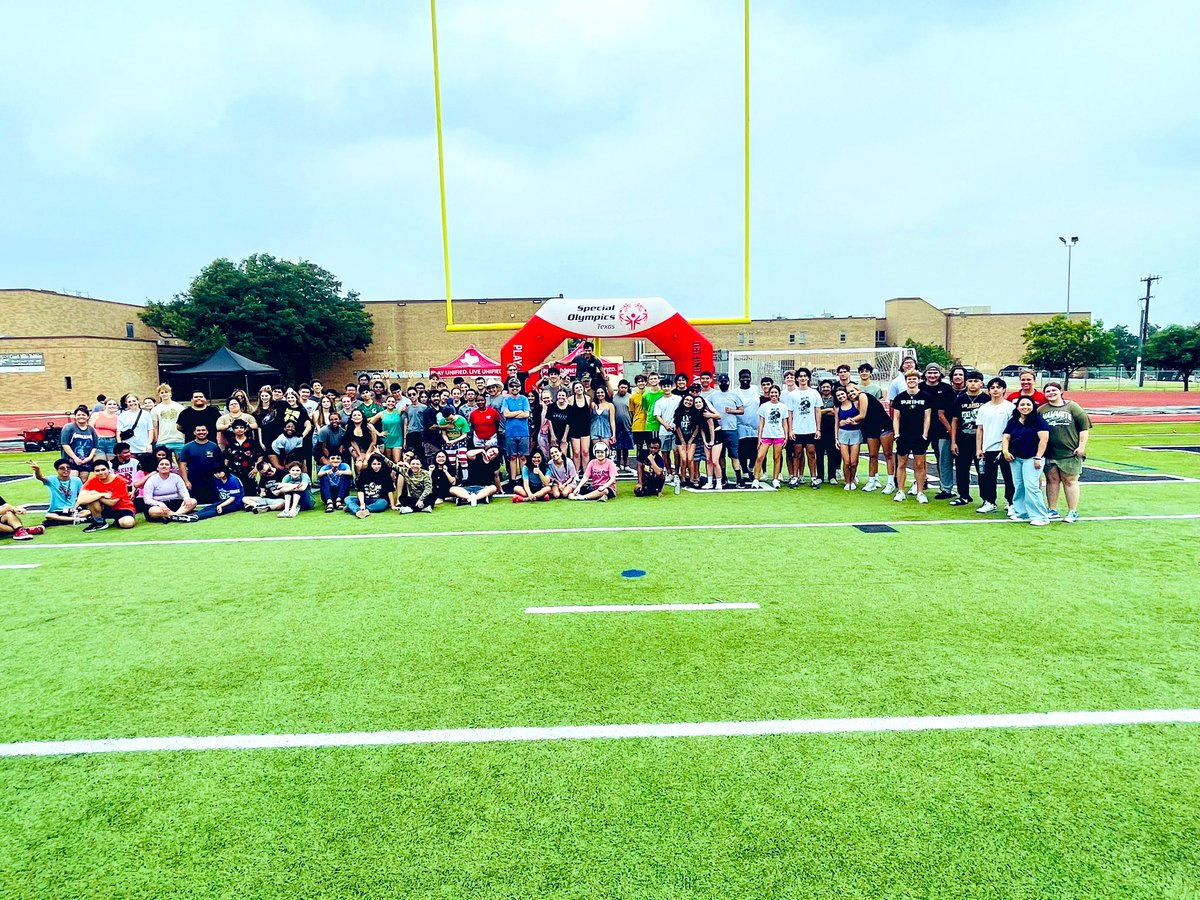 Feeling very grateful and #ClarkProud🐾🩶🖤 As a #Unified school we strive to be all inclusive and achieve #acceptance for everyone. 
#PlayUnified 
@NISDClark @ClarkHS_AFJROTC @NISDSpOlympics @SOTexas