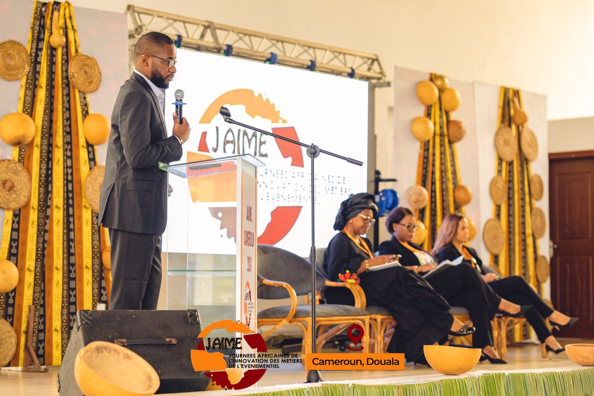 BusomokeJesse's tweet photo. #JaimeCameroun2024, j’ai été désigné Conseiller en charge de la communication et du numérique du Réseau Africain des Professionnels Événementiels, RAPEV en sigle. Pour deux ans je serais chargé de développer ce réseau dans toute l’Afrique francophone et d’appuyer  #JaimeRdc2025. https://t.co/bONF2r6sOF