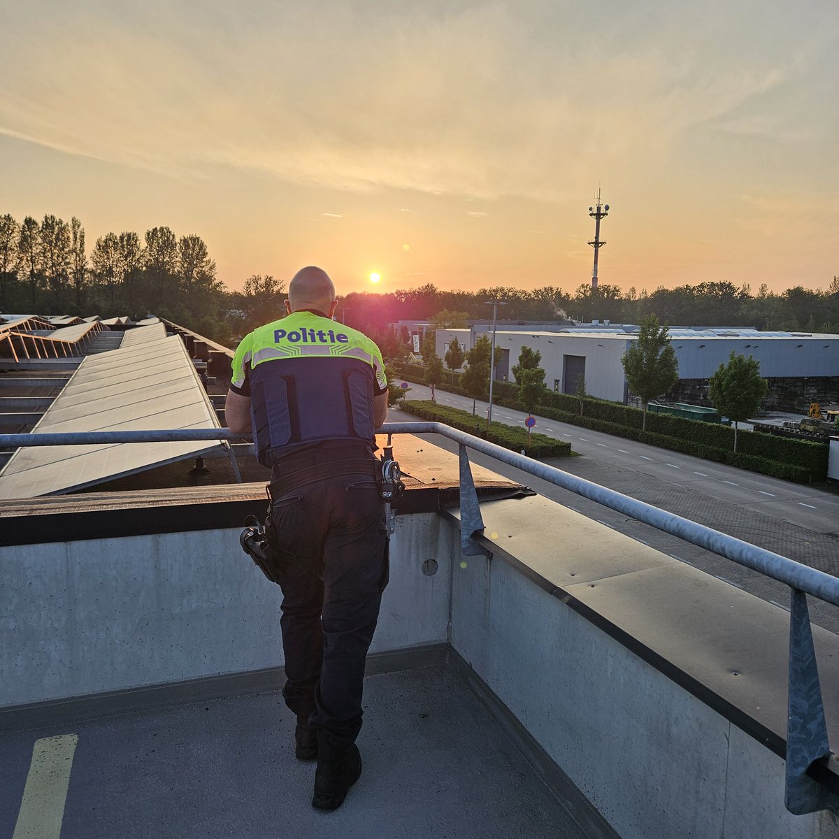 PZBrasschaat's tweet photo. Genieten van de kleine dingen, dat hoort er ook bij.
#Interventie #patrouille https://t.co/P82zppTXPt