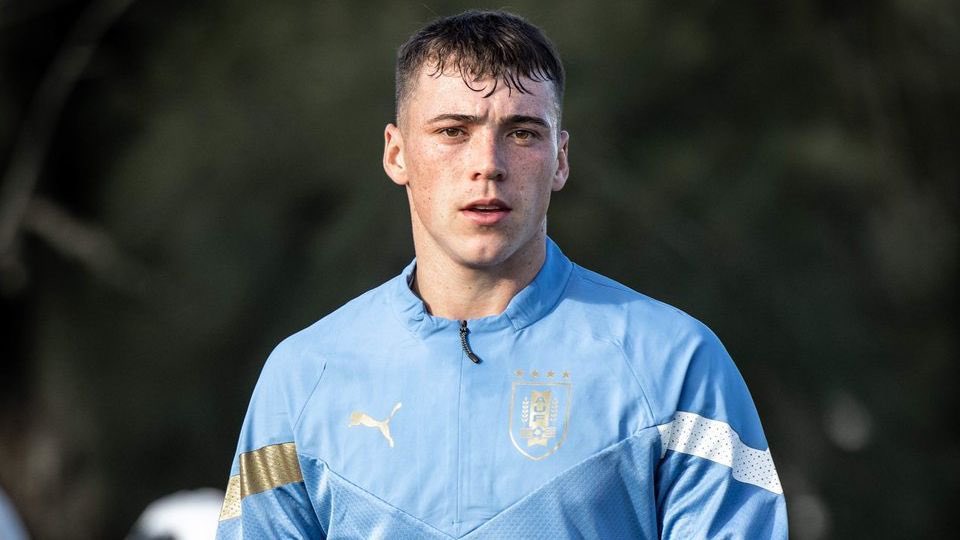 RodriVazquez95's tweet photo. 🚨 ATENCIÓN | Lamentablemente se lastimó Federico Viñas y se pierde la Copa América.
➡️ El delantero tuvo esta mañana una lesión en la inserción del tendón de Aquiles.
➡️ Resonancia arrojó una lesión parcial de alto grado.
➡️ A esta hora se analiza si debe someterse o no a cirugía.