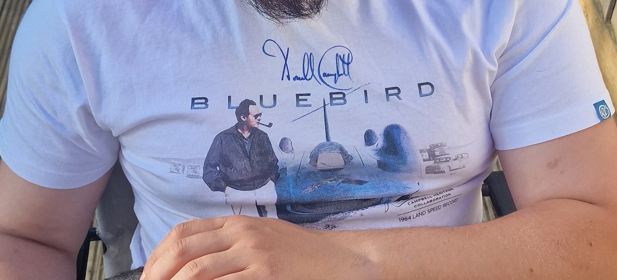 Even in the garden on a bank holiday it's all about the #BluebirdLegacy🇬🇧
<a href="/ClassicCarTees/">RetroClassicClothing</a> 
#Bluebird #CN7
#DonaldCampbell
#Bonneville
#1964
#WorldSpeedRecords
#LandSpeedRecord