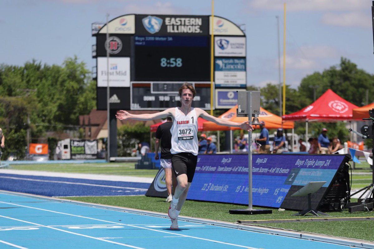 BarringtonAthletics (@bhs220athletics) on Twitter photo STATE CHAMPION ALERT!!!!
Joe Bregenzer State Champ in 3200 m. STATE CHAMPION ALERT!!!!
Joe Bregenzer State Champ in 3200 m.