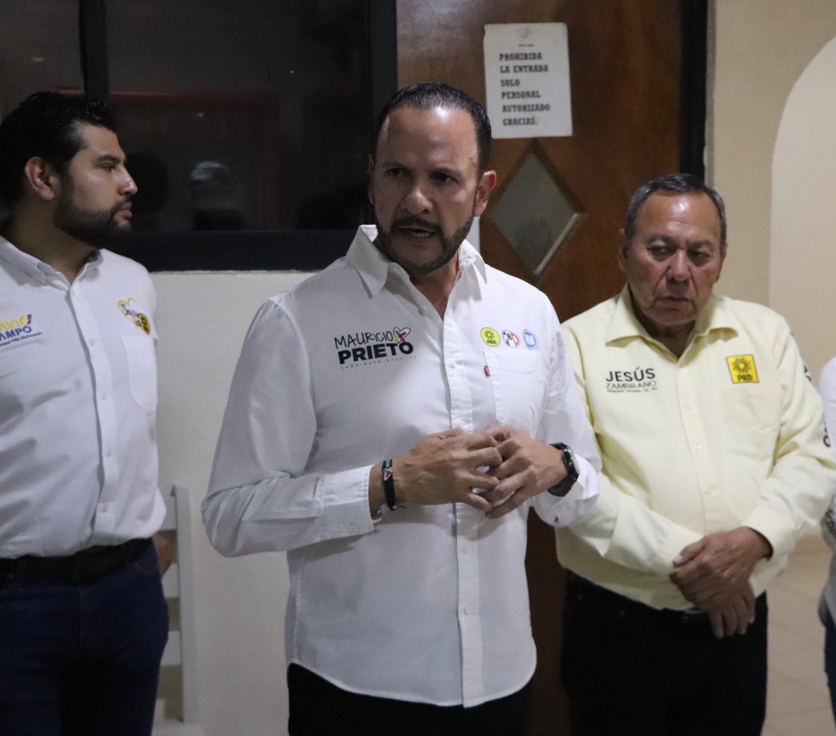 Hidalgo | Estamos convencidos que México y Michoacán apoyan el proyecto ganador ❤️💛💙

Agradezco el respaldo que me ha brindado el partido para esta candidatura, en específico a 
<a href="/Jesus_ZambranoG/">Jesús Zambrano</a>, Dirigente Nacional del <a href="/PRDMexico/">PRD</a> y <a href="/OctavioOcampo_/">Octavio Ocampo Córdova</a> , Dirigente del <a href="/MichoacanPRD/">PRD Michoacán</a>.