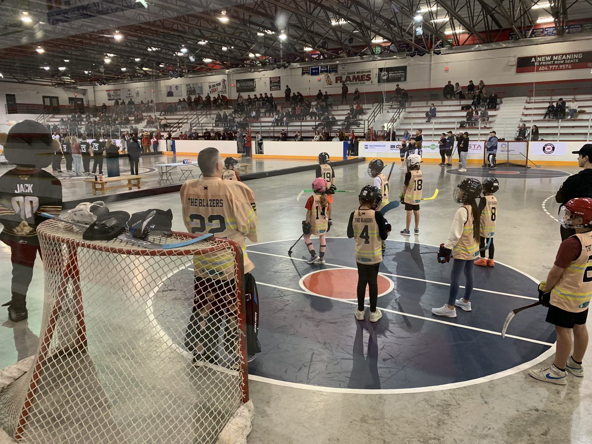 CstRobD's tweet image. Today I had the opportunity to represent @CFSEU_GIET #endganglife at the #RickObrien Memorial ball hockey tournament on Maple Ridge! It’s amazing to see the community come together. My hockey brothers from @pomooldtimers helped raise 15Gs for the inaugural event! #jointforces