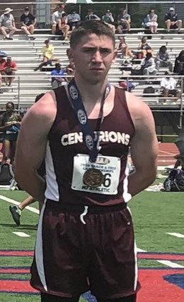 GCCHSTrack's tweet photo. Well done, Jerry!🧨😤🎽 Really proud of you!
#GCCStrong
@county_coaches @PIAASports @wpial7 @WestmorelandSN @BillBeckner @CoachNixonTF @TribLiveHSSN https://t.co/eJ7jtKEiFm