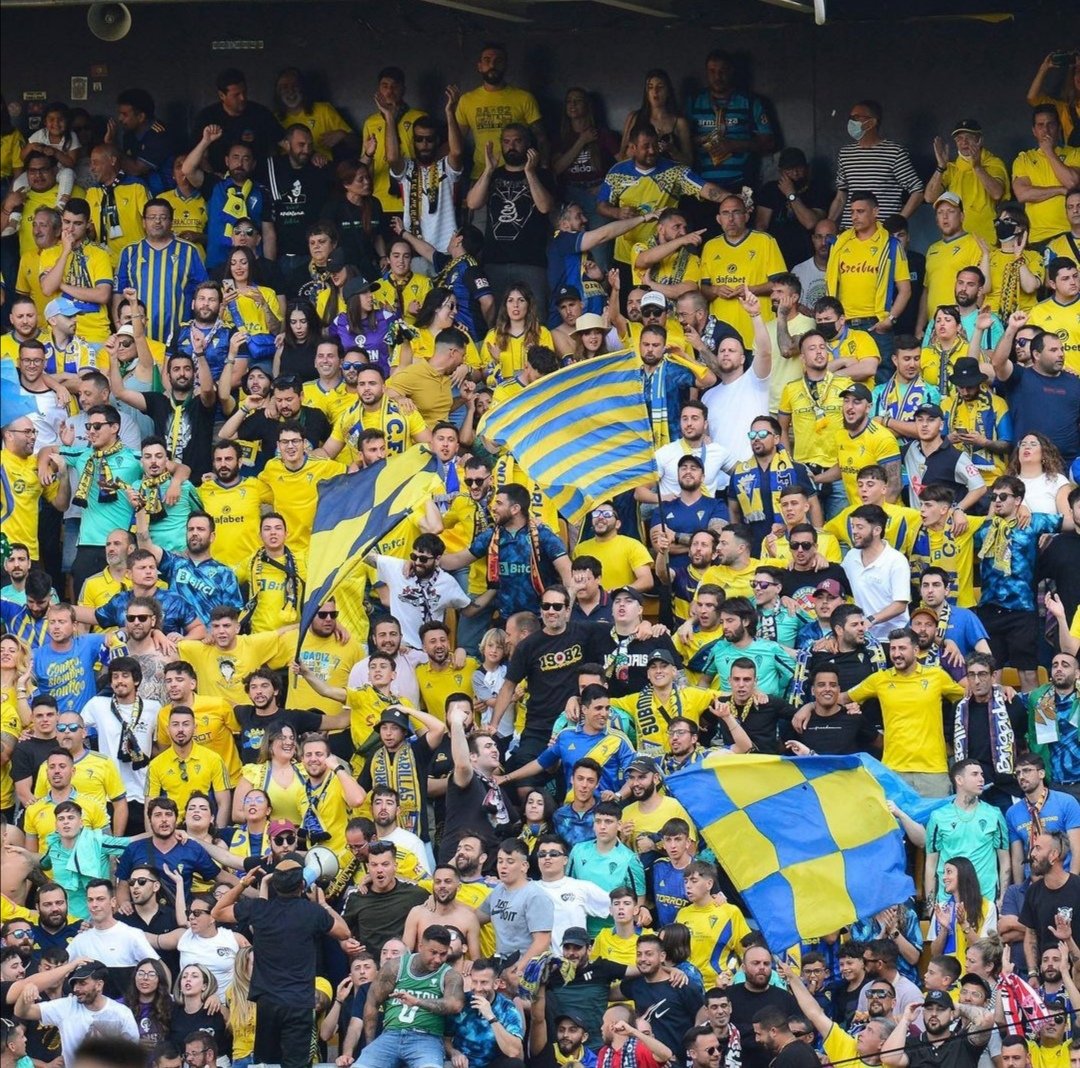 El escudo no se mancha. <a href="/Cadiz_CF/">Cádiz Club de Fútbol</a>