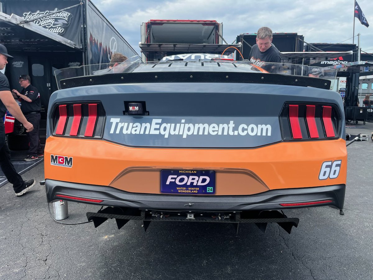 .@bjmcleod78 qualifies for the #CocaCola600 at a time of 30.484 seconds, close to a half second pickup from practice. Driver thinks the low 30 second bracket was within reach if the car was just a little bit freer to qualify. Very encouraging! #NASCAR #MemorialDayWeekend