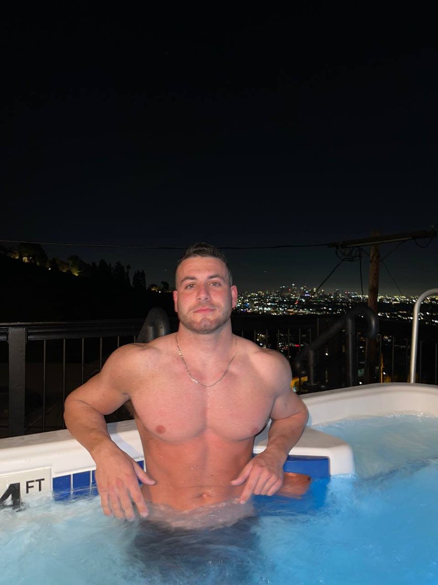 Type "hi😈" and receive a special message! 💬