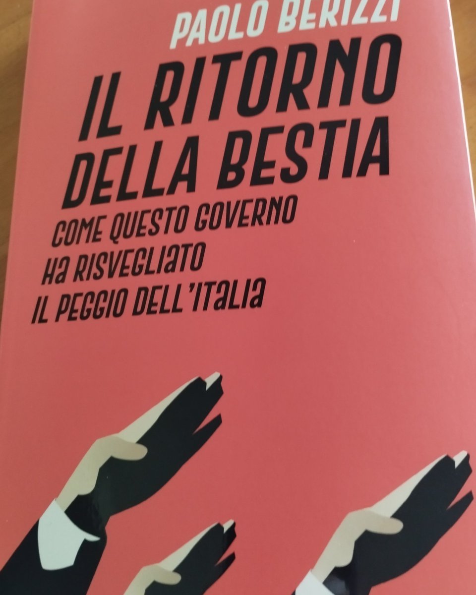 Il #fascismo non è mai morto. Da un secolo é capace di alternare doppiopetto e manganello. 
200 pagine documentate e rigorose. Da leggere.
Grazie <a href="/PBerizzi/">Paolo Berizzi</a>