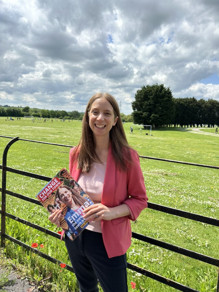Emma_HL_'s tweet photo. Thanks so much to all the volunteers who have been getting our campaign off to a flying start in Dunstable and Leighton Buzzard today! 

If you can help visit ⬇️

https://t.co/cwq5nem6lv https://t.co/UMltG8Sht4