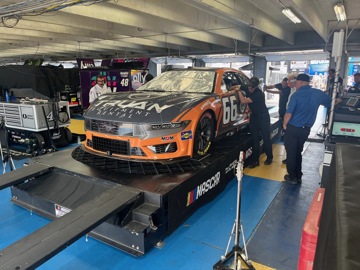 A brief 4 lap practice run (conserving tires) with lots of great feedback from @bjmcleod78 in preparation to race 600 miles. Balance is really close, only minor adjustments needed to perfect our race setup. Next up: qualifying! #NASCAR #CocaCola600 #MemorialDayWeekend