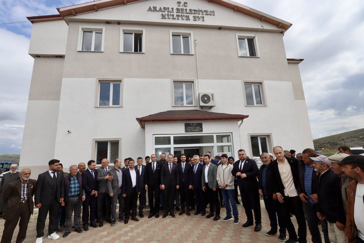 Yozgat Araplı Belediyemizi de ziyaret ederek belediye başkanımıza hayırlı olsun dileklerimizi ilettik.