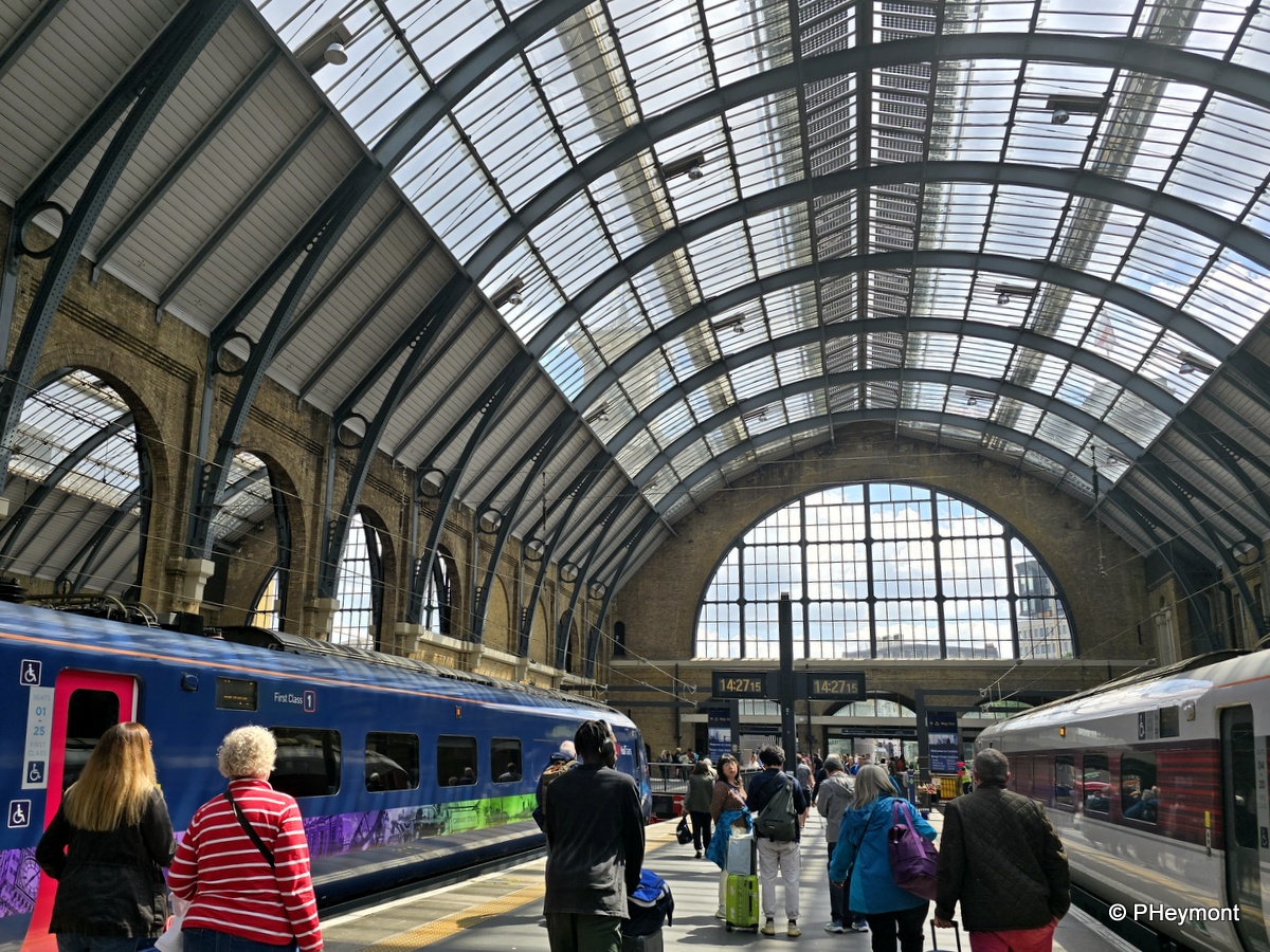 #GumboOnTheGo!    #ttot

#GreatGlassCanopy #KingsCross #London 

TravelGumbo
By Travelers, for Travelers

travelgumbo.com/resource/great…