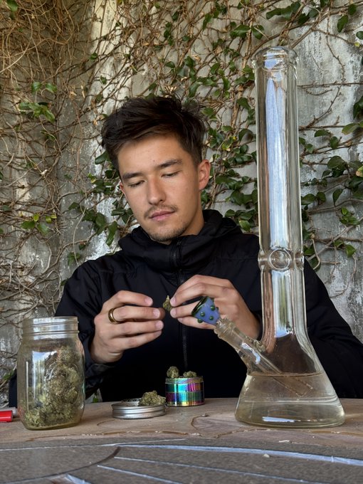 on vacation for the next 4 days https://t.co/vY2MAx2wMk