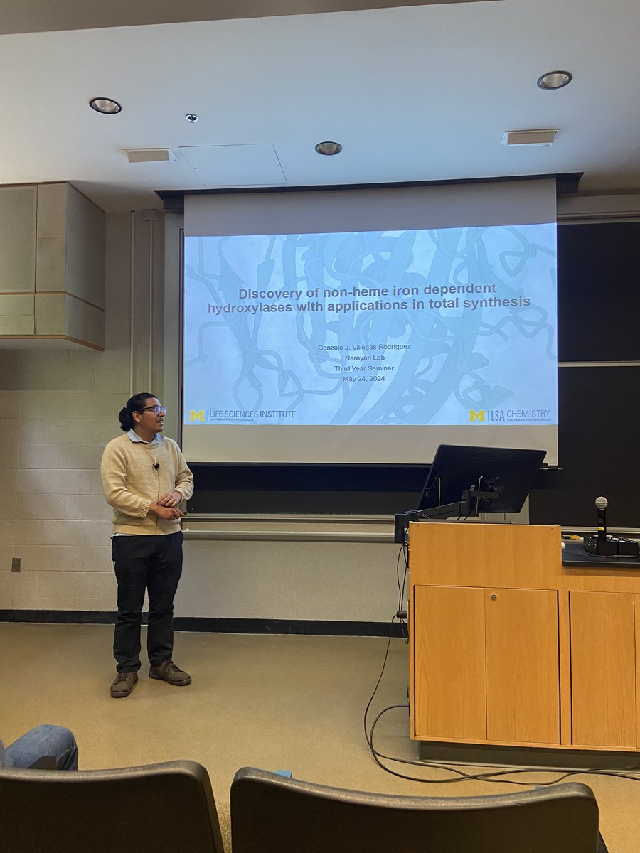 Gonzalo gave a wonderful 3rd year organic seminar yesterday! We loved hearing about your amazing non-heme iron dependent hydroxylases 💪

#Biocat #GoBlue